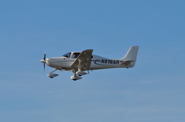 Cirrus SR-22 (N816SR)