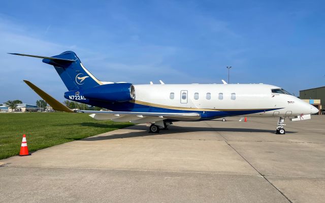 Canadair Challenger 350 (N722AS)