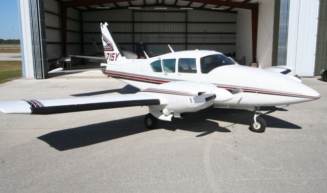 Piper Aztec (N1715Y) - 1976 Aztec PA-23-250 Scott MacDonald Aircraft Sales, Inc. 