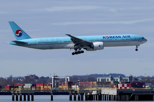 BOEING 777-300 (HL7204) - 'Koreanair 091' arriving from Seoul Incheon International Airport