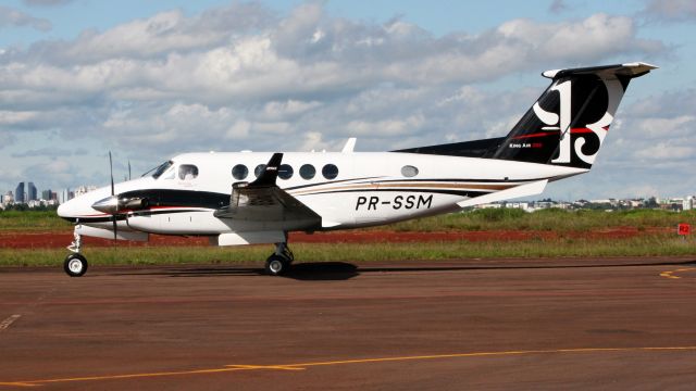 Beechcraft Super King Air 200 (PR-SSM)