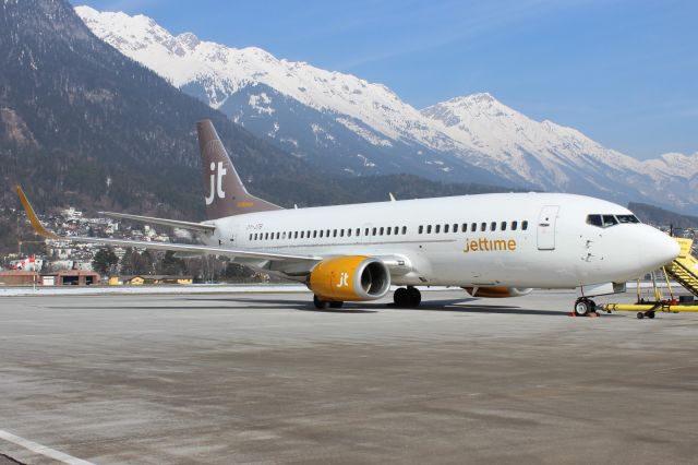 BOEING 737-300 (OY-JTB)