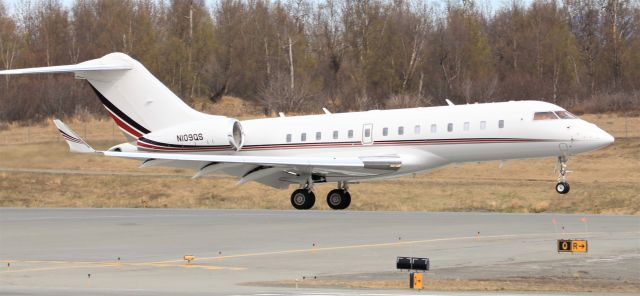 Bombardier Global 5000 (N109QS)