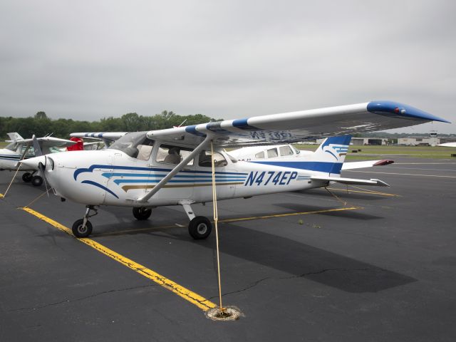 Cessna Skyhawk (N474EP) - Training fleet at Arrow Aviation (203) 744-5010