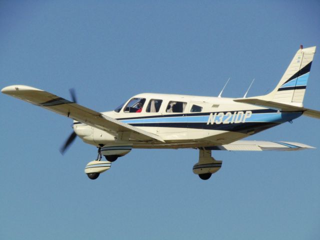 Piper Saratoga (N321DP) - Taking off RWY 24