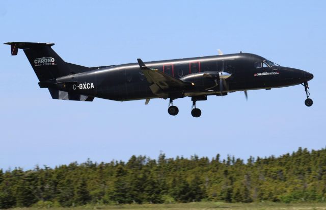 Beechcraft 1900 (C-GXCA) - Chrono aviation à son approche finale piste 07 à CYGR en provenance de CYYT