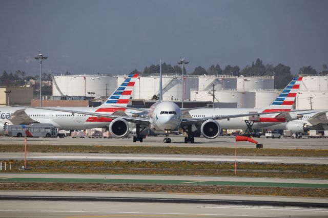 BOEING 777-300ER (B-KQH)
