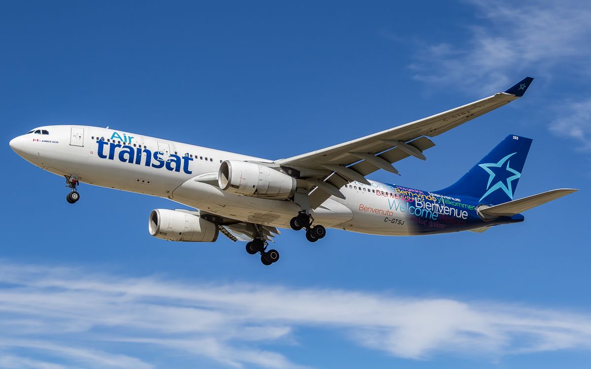 Airbus A330-200 (C-GTSJ)