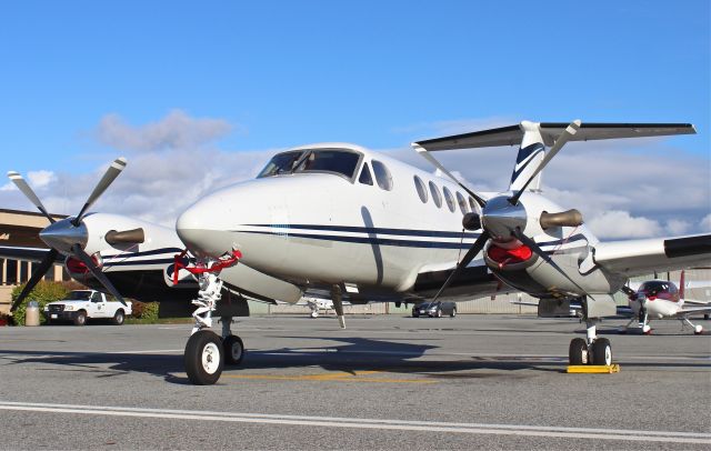 Beechcraft Super King Air 200 (N622KM)