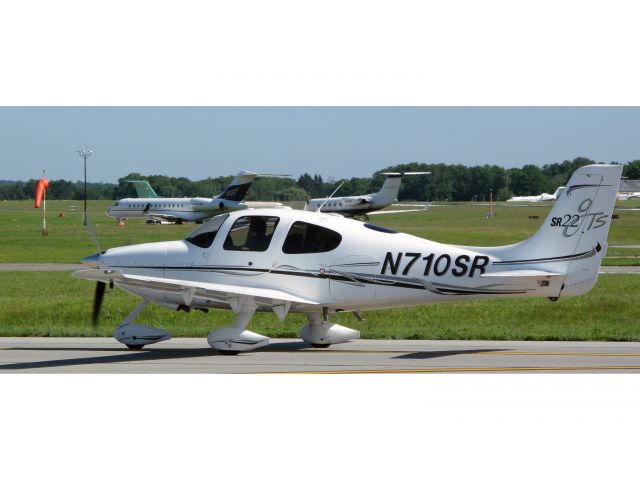 Cirrus SR-22 (N710SR)