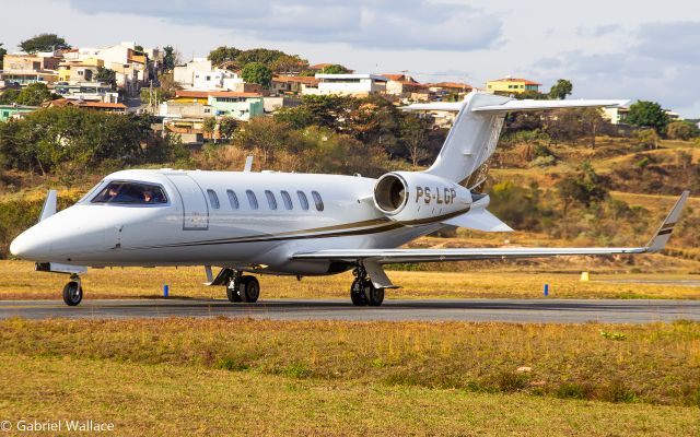 Learjet 40 (PS-LGP)