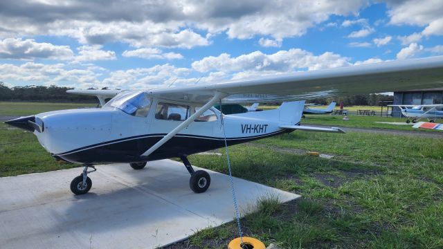 Cessna Skyhawk (VH-KHT)