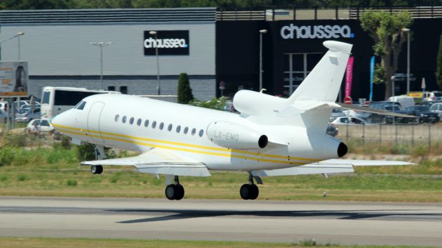 Dassault Falcon 900 (LX-EMO)