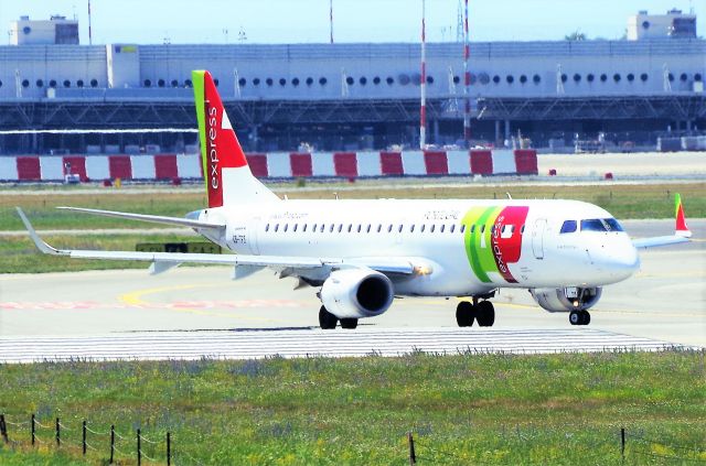 Embraer ERJ-190 (CS-TPS) - TAP EXPRESS
