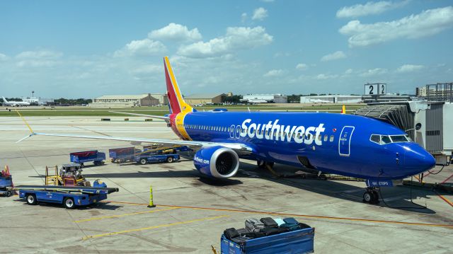 Boeing 737 MAX 8 (N1811U) - 6/26/23