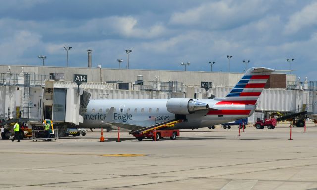 Canadair Regional Jet CRJ-200 (N261PS) - American Eagle Bombardier CRJ-200ER N261PS in Dayton 
