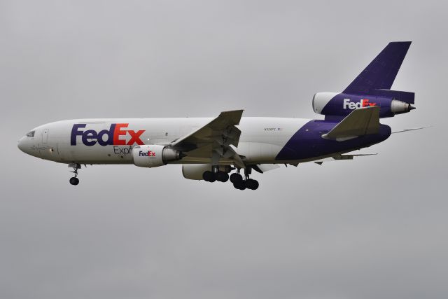 McDonnell Douglas DC-10 (N320FE)