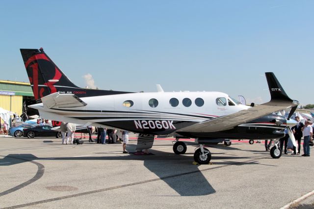 Beechcraft King Air 90 (N2060K)