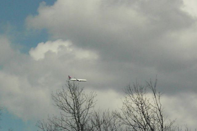 Boeing 737-800 —
