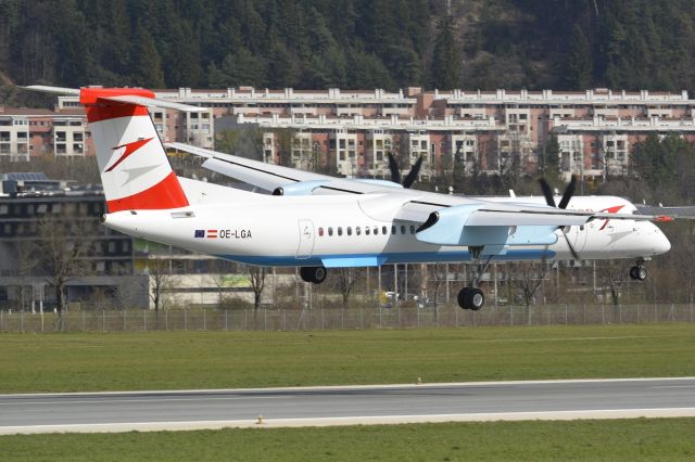 de Havilland Dash 8-400 (OE-LGA)