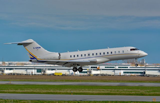 Bombardier Global Express (C-GSUN)