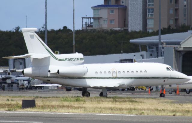 Dassault Falcon 900 (N900YP)