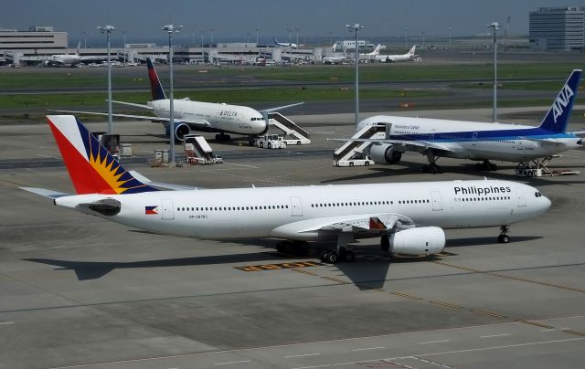 Airbus A330-300 (RP-C8763) - Taxing at HND (2017/06/23)