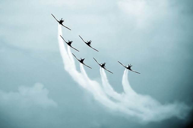 HAWKER DE HAVILLAND PC-9 — - RAAF Roulettes at the 2012 Singapore Air Show