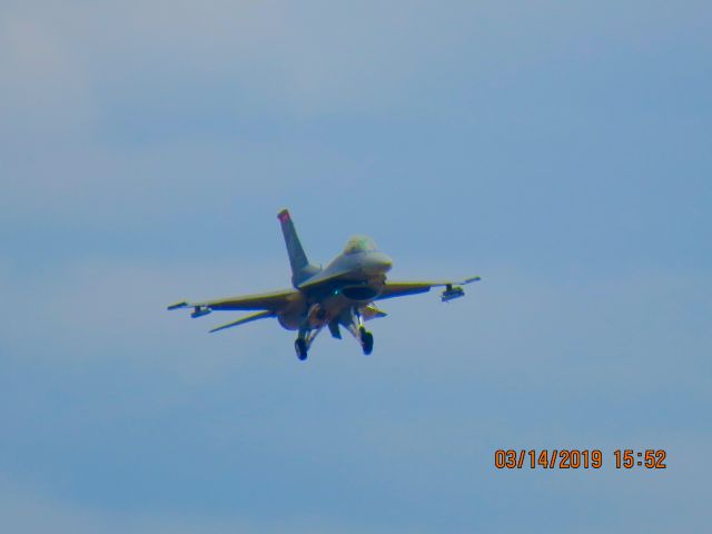 Lockheed F-16 Fighting Falcon (89-2138)