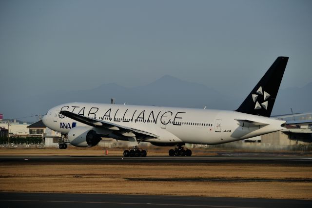 Boeing 777-200 (JA711A)