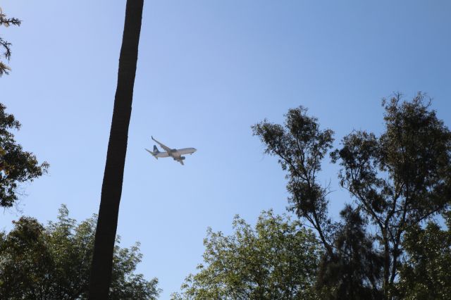 Boeing 737-700 — - FINAL APPROACH 27 MMTJ