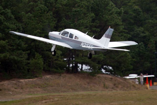 Piper Cherokee Arrow (N25EL)