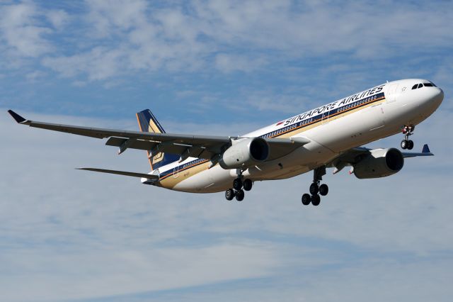 Airbus A330-300 (9V-STF)