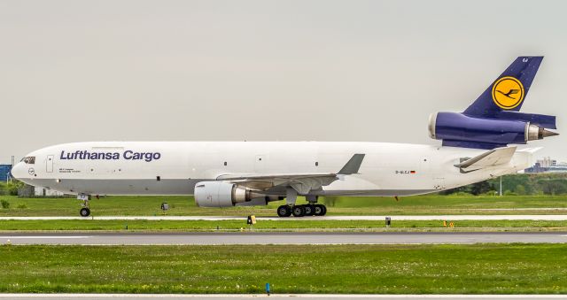 Boeing MD-11 (D-ALCJ)