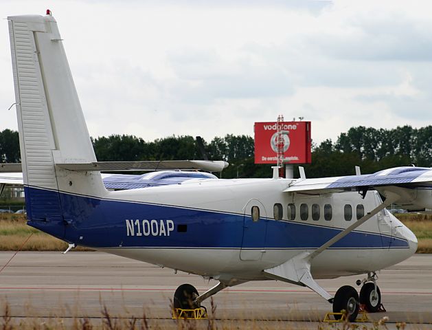 Douglas DC-6 (N100AP)