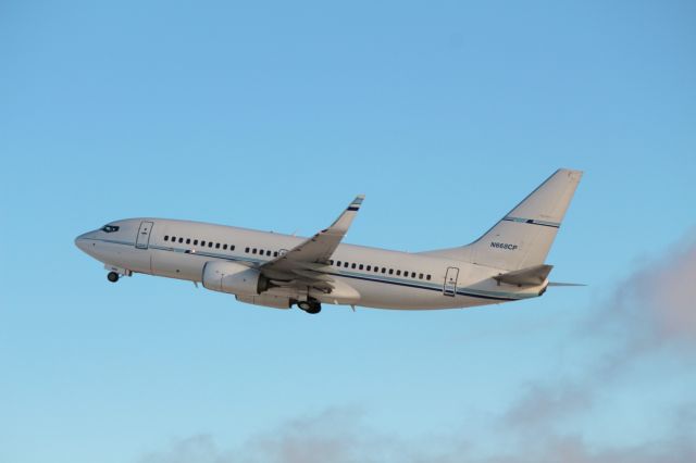 Boeing 737-700 (N668CP)