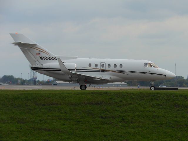 Hawker 800 (N108DD)