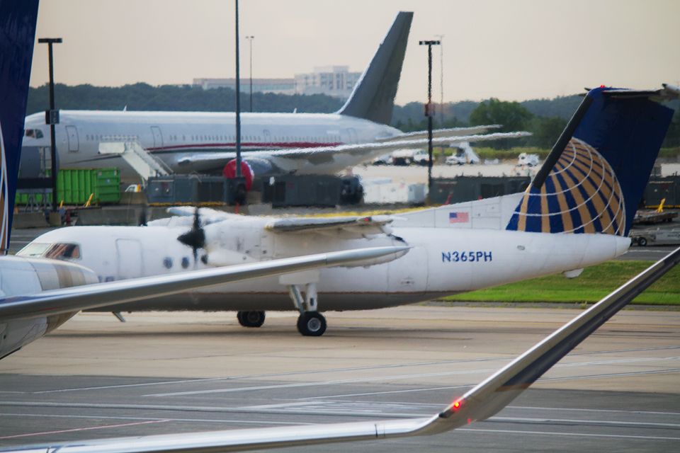 de Havilland Dash 8-200 (N365PH) - United Express (Commutair) N365PH, Washington Dulles International Airport (IAD)