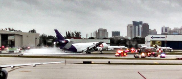 McDonnell Douglas DC-10 (N370FE) - FedEx Flight 910 from Memphis, crashed on arrival AT KFLL...