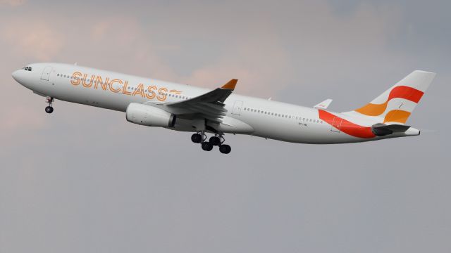 Airbus A330-300 (OY-VKI)