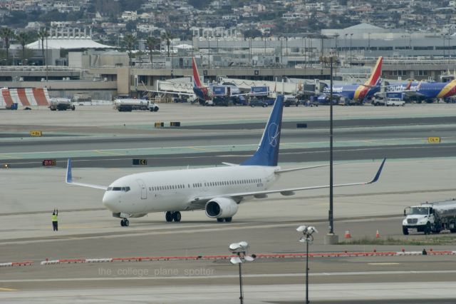 Boeing 737-800 (N277EA) - WQ3809 ELP-SAN 12/17/22