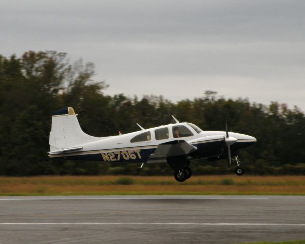 Beechcraft Travel Air (N2705T)