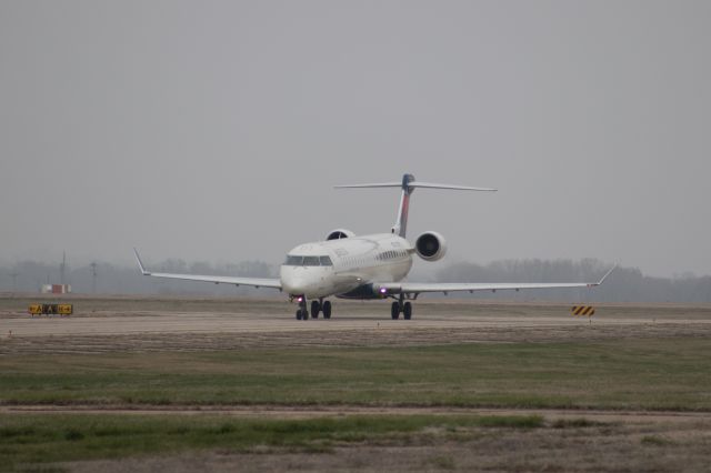 Canadair Regional Jet CRJ-900 (N315PQ)