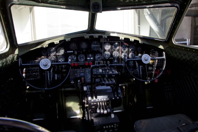 Boeing B-17 Flying Fortress (4485778) - PALM SPRINGS