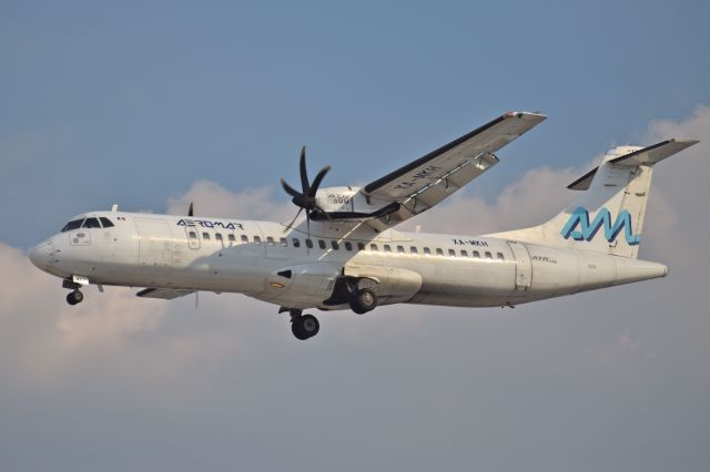 Aerospatiale ATR-72-600 (XA-MKH) - ATR-72-600 MSN 1096 of Aeromar is on short final to runway 05R at Mexico City Airport (06/2019).