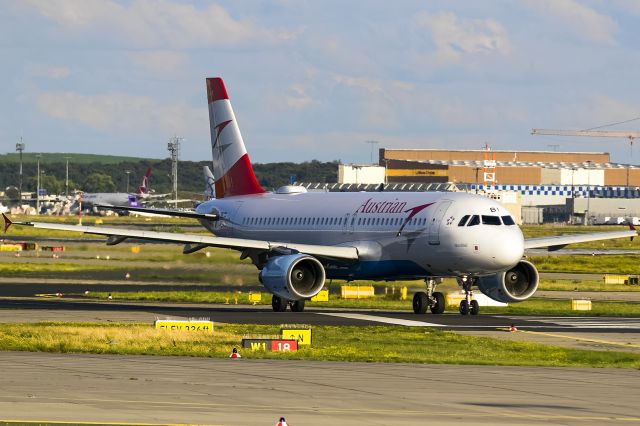 Airbus A320 (OE-LBI)