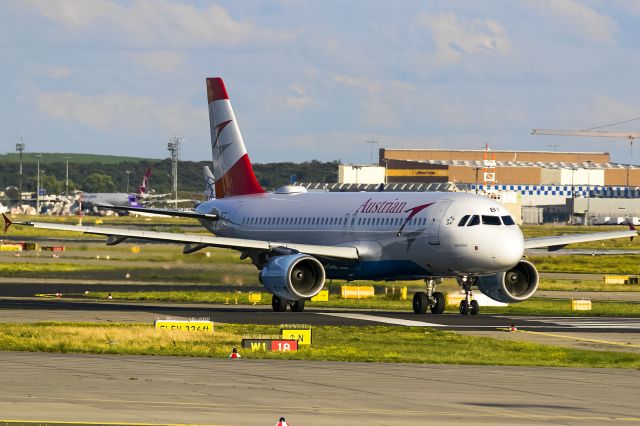 Airbus A320 (OE-LBI)