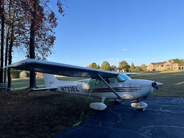 Cessna Skyhawk (N733EL)