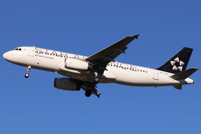 Airbus A320 (ZK-OJH)