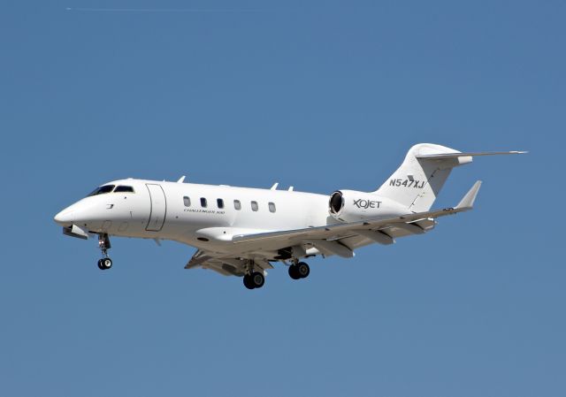 Bombardier Challenger 300 (N547XJ)